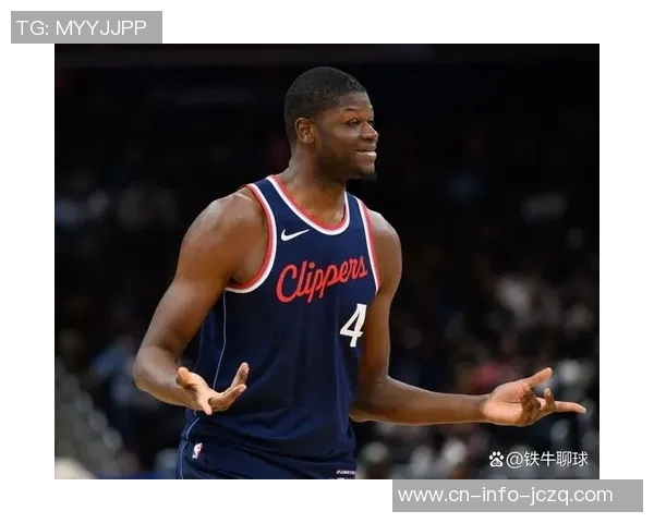 艾顿与班巴的对决谁能在NBA赛场上笑到最后解析两位中锋的实力与潜力 艾顿与班巴的对决谁能在NBA赛场上笑到最后解析两位中锋的实力与潜力